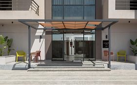 Livingville East Aparthotel